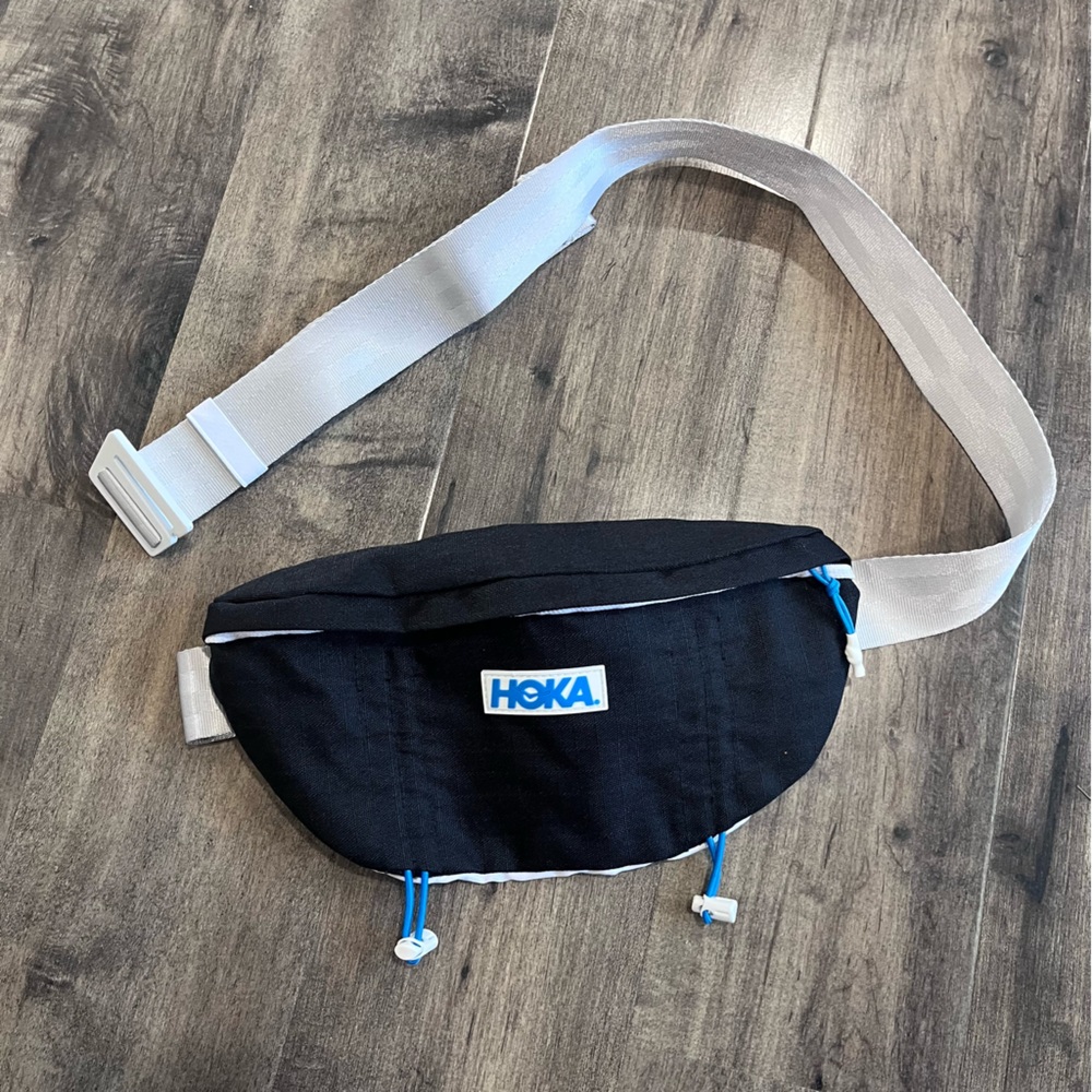 Hoka One Black White Nylon Hip Belt Bag / Fanny Pack NWOT
New without tags,